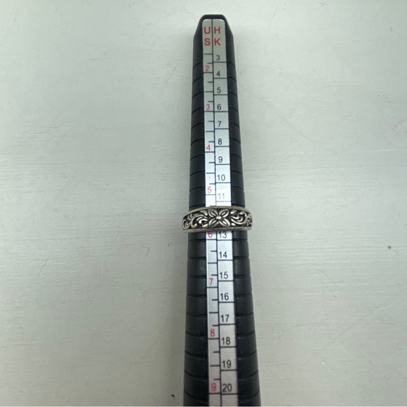 Black Satin Scroll Work And Floral Sterling Silver Ring - Picture 4 of 11